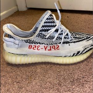 Yeezy 350 Zebra